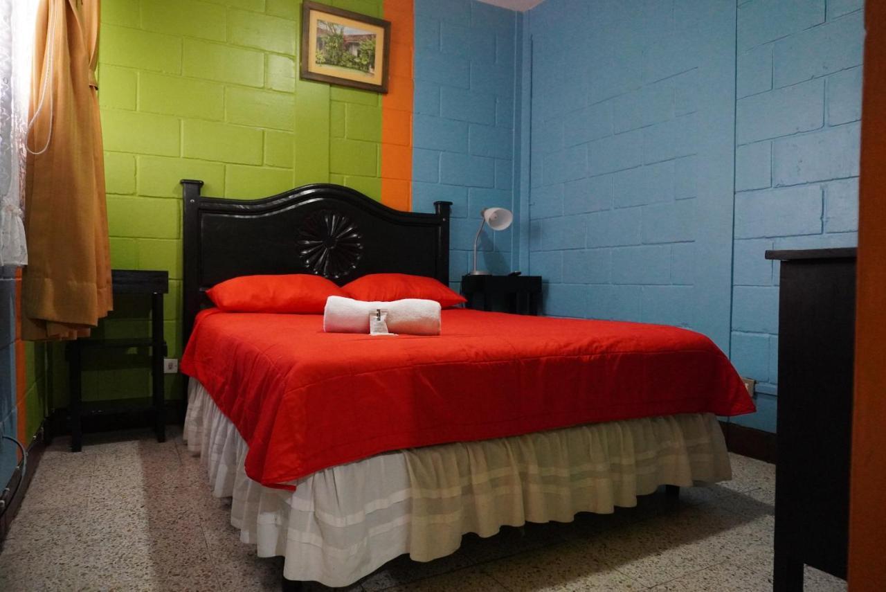 Hostal Guatefriends 危地马拉 外观 照片